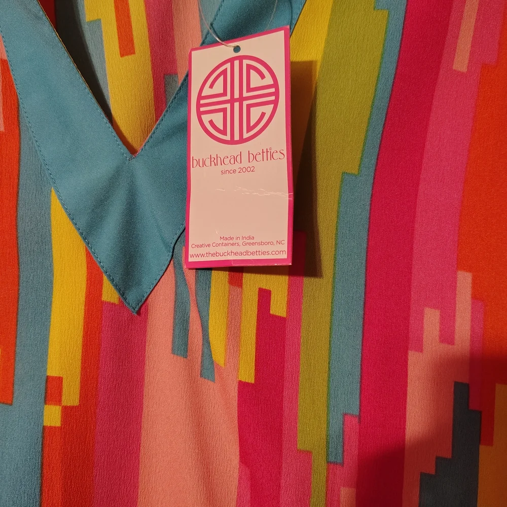 Buckhead Betties Geometric Tunic Top - Picture 3 of 4